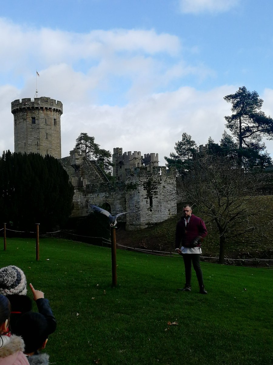 CORENansenLib's tweet photo. Ms. Rowlands has loads of fun visiting @WarwickCastle with the Year 2s yesterday. #COREopportunity https://t.co/u3mYTCdsFB
