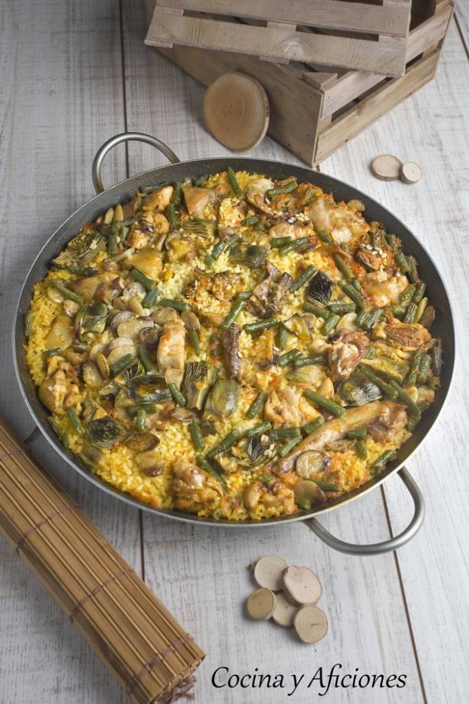 Paella al estilo valenciano, siguiendo la receta tradicional paso a paso. #recetas blgs.co/9011C1