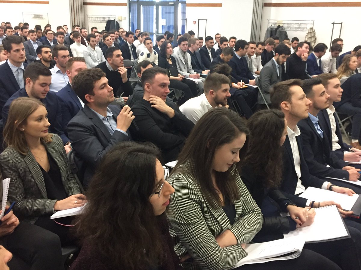 AMOS_Lyon's tweet photo. Nos AMOSciens interrogent Alice Huot, Responsable France @ibiyFR sur le financement participatif, la communication mise en place sur les projets #sportbusiness #MasterClass https://t.co/njid6GlUox