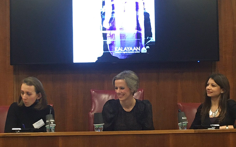 UCLLaws's tweet photo. UCL Laws' Prof @vmantouvalou & @nataliesedacca with NGO @Kalayaan co-organised an event on the rights of migrant domestic workers in the UK.
Panellists discussed the restrictive Overseas Domestic Workers visa regime & heard domestic workers' experiences https://t.co/0x83yZvEkF https://t.co/ZdD1KgnzHw