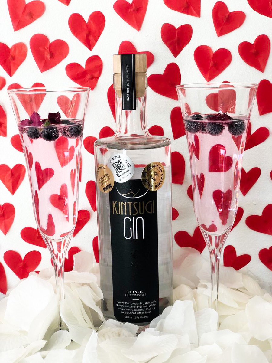 KintsugiGin's tweet photo. Whether you’re spending #ValentinesDay with a special loved one,  your friends, or just want an extra #golden Friday - why not make it special with our beautiful Valentines Day Packages! For only R650, all your golden #drinks needs are sorted 😍💛 #Valentines https://t.co/My9bbBgSsw
