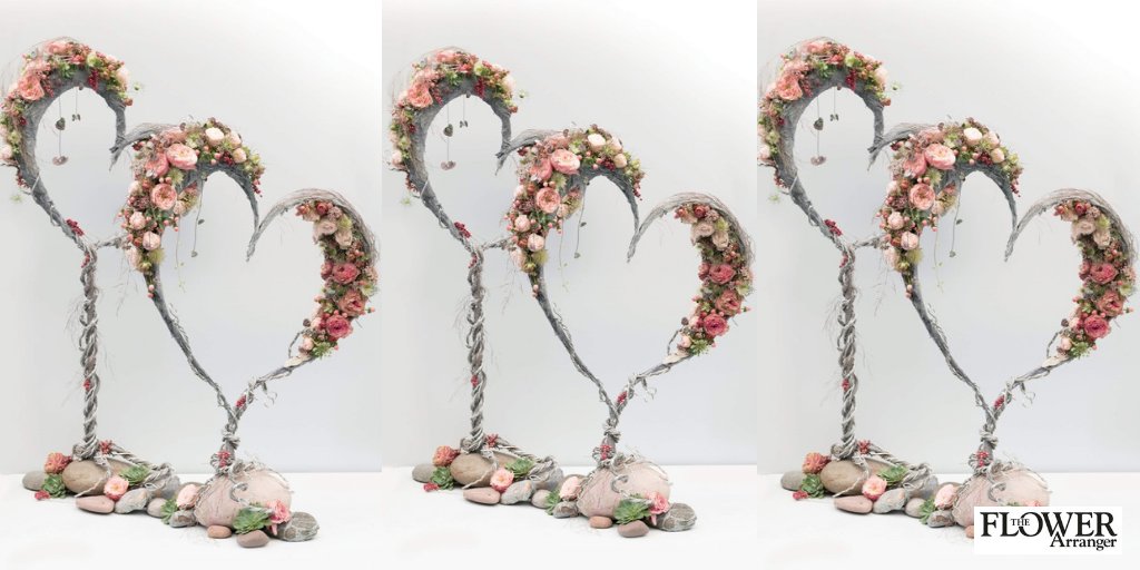 #ValentinesDay is this Friday &amp; here is a stunning design to inspire you by Elaine Bedford, which won 1st prize in the Romancing the Stone class at the <a href="/FloralArtShow/">FloralArt&DesignShow</a> last year. Find out how she made it in our current #spring edition! ⚘💕⚘#flowers #florist