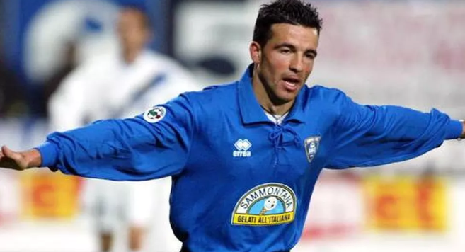 DavidBiuzzi's tweet photo. Il bomber del decennio #DiNatale promuove il nuovo @EmpoliCalcio: "#Marino la scelta migliore"
#SerieB @OfficialToto10 
https://t.co/NEZynNBhW8 https://t.co/KzCdevUKQY