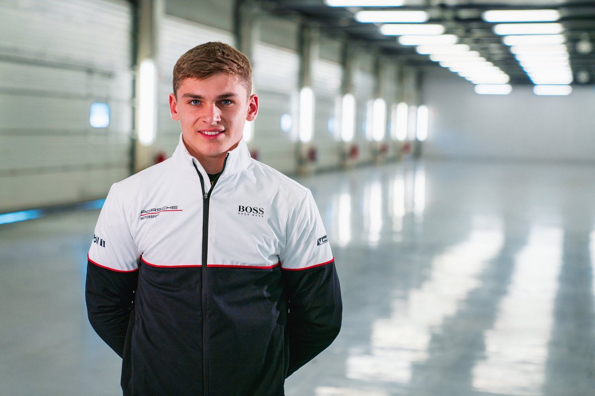 🚨 ANNOUNCEMENT 🚨

Delighted to be signing with Team Parker Racing for my debut Porsche Carrera Cup GB Season! 

Read more about it here: teamparkerracing.com/Harry_King_joi…