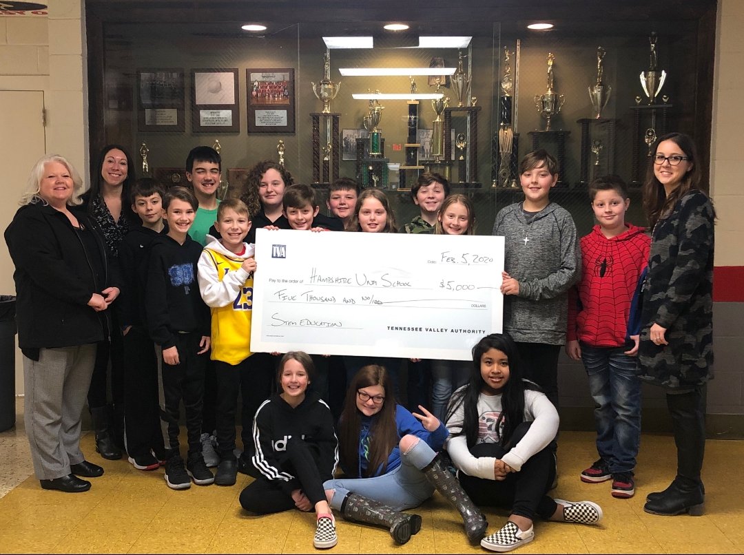 lhmiller04's tweet photo. So excited and honored to receive a $5000 TVA STEM grant for my 5/6th RLA! @sonyacathey1 @StepheniePage6 @HampshireUnit 
@cjmarczak https://t.co/VLpOGIyb1y