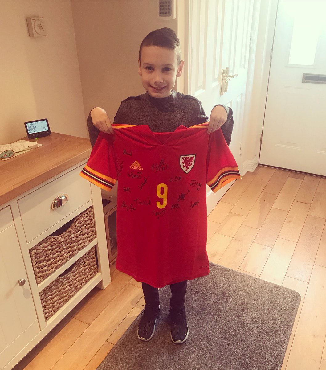 Alex 'Lloydy' Lloyd tweet media