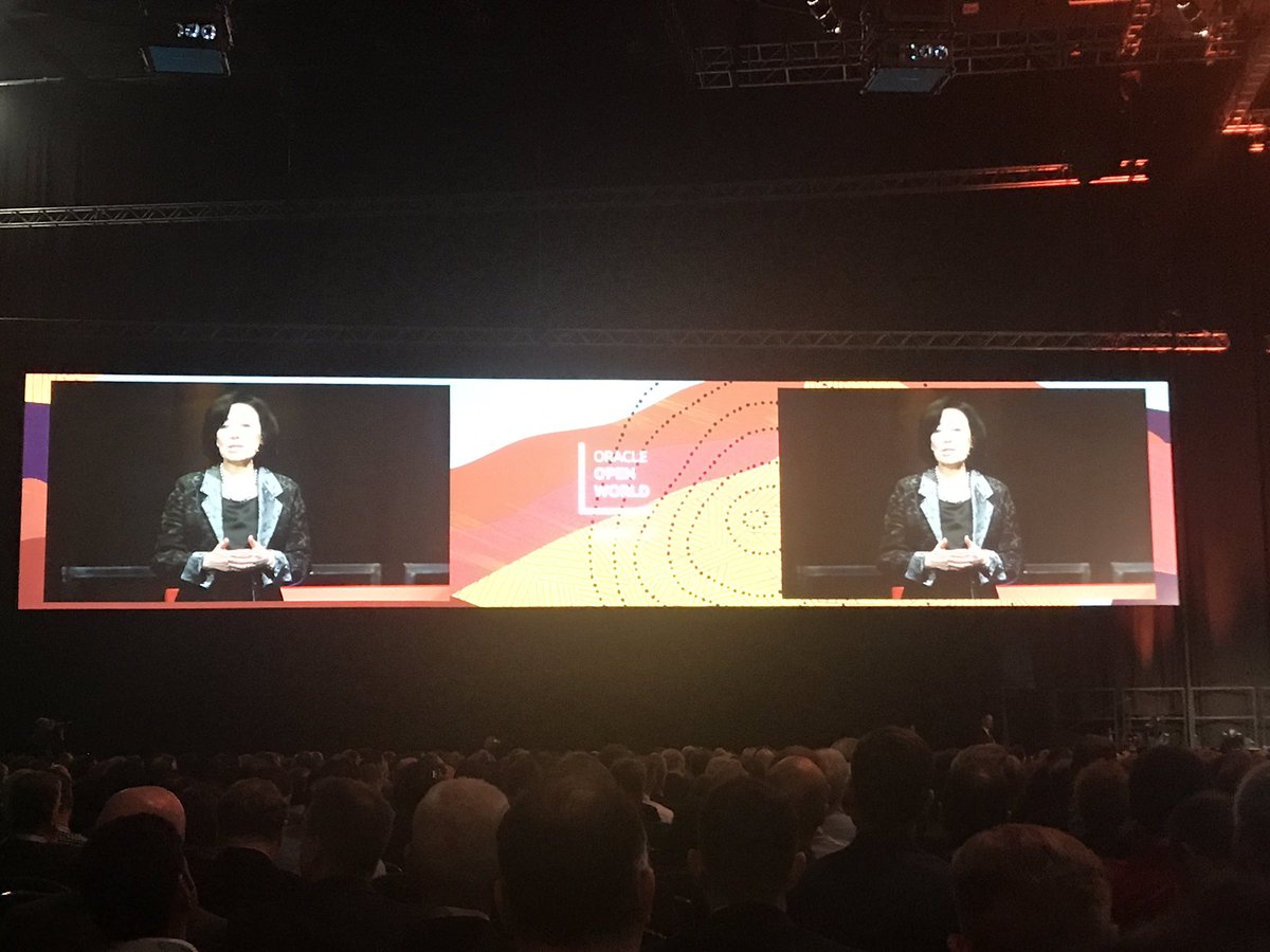 PaulKaasEnBrood's tweet photo. Watching the Keynote of @safracatz at #oow #oowlon #qualogy The Oracle Journey!!! Together with @dannyvansenten https://t.co/kINYur3aR0