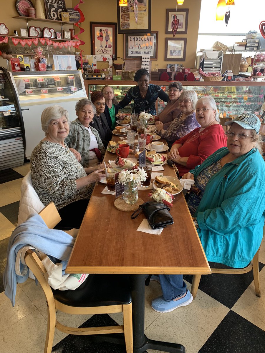 shelltalk4u's tweet image. Met these amazing Seniors at the Chocolate Cafe. They are definitely living their BEST Life!