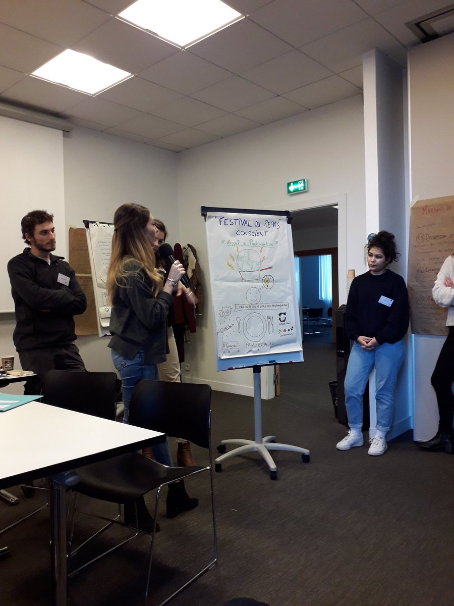 fonjep's tweet image. Rencontre 2020 #Postesfonjep #ECSI : les titulaires des postes échangent sur les outils numériques, les partenariats internationaux, l' #ECSI et les luttes sociales, l 'évaluation de l'impact des actions, ainsi que sur les perspectives du dispositif.