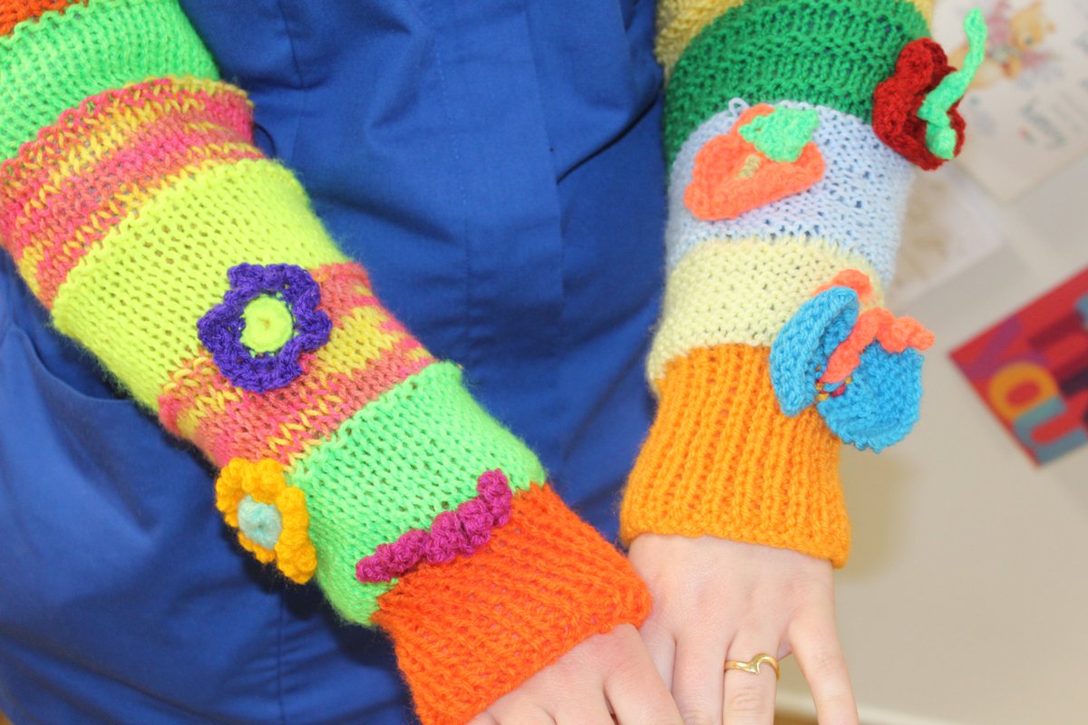 SFHFT's tweet photo. Thank you to 'Handmade for Dementia' volunteer knitters who have donated 50 cannula sleeves to our patients on the Woodland Ward (Ward 52) at King's Mill Hospital. They are like twiddle mitts, but designed to prevent self-removal of cannulas by patients with dementia. 🧶🥰 https://t.co/Y3SZ1FzKOK