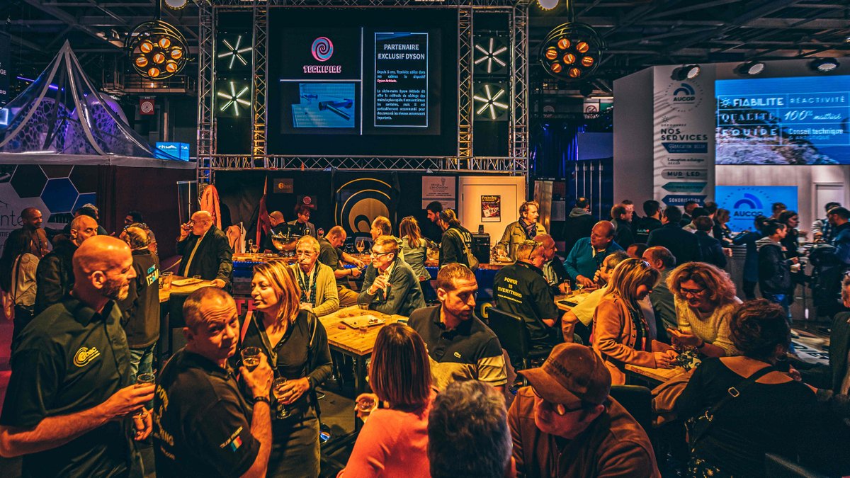 heaventparis's tweet photo. 2020 verra sans nul doute l’affirmation du retour de l’Humain dans l’organisation des événements!
En tant qu'organisateur il vous faudra être davantage à l’écoute des participants: de leurs aspirations, de leurs motivations et de ce qui les anime.
#heaventparis https://t.co/ri3T6zReXR