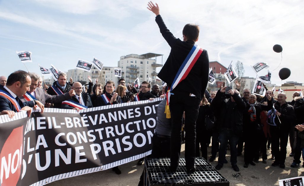 F_Lecoufle's tweet photo. [#Bilan #Determination 🚀]
6 ans d'actions à vos côtés, c'est aussi 6 ans de détermination et de combats pour notre Ville ! 
⛔️#Prison
⛔️#NuisancesAeriennes
✅#Téléphérique #CableA 

#LimeilBrevannesAvancePourVous #Lecoufle2020 #Municipales2020 #Limeil https://t.co/K7TkLhJmDA