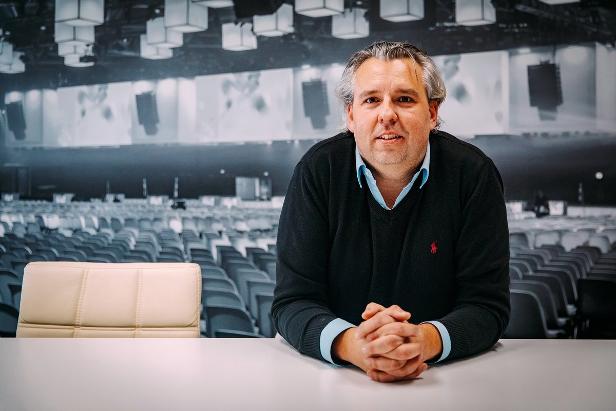 Because you might not know all the faces behind Unlimited Productions, we'd like to introduce the team to you, one by one. Next up, Olivier! Take a look at the blog on our website: unlimited-productions.com/meet-the-team-…