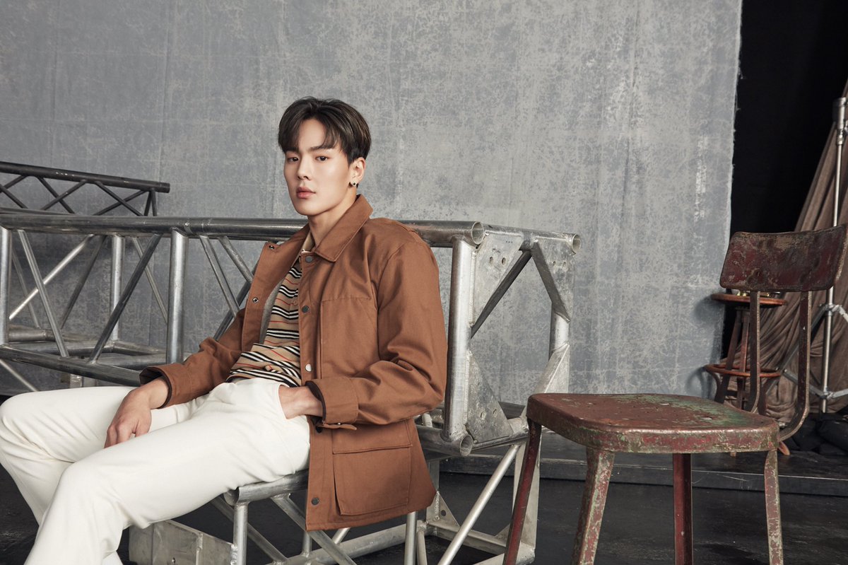 OfficialMONSTAX's tweet photo. #AllAboutLuv

#MONSTA_X #MONSTAX #몬스타엑스
#SHOWNU #셔누 https://t.co/jCfUN4BChY