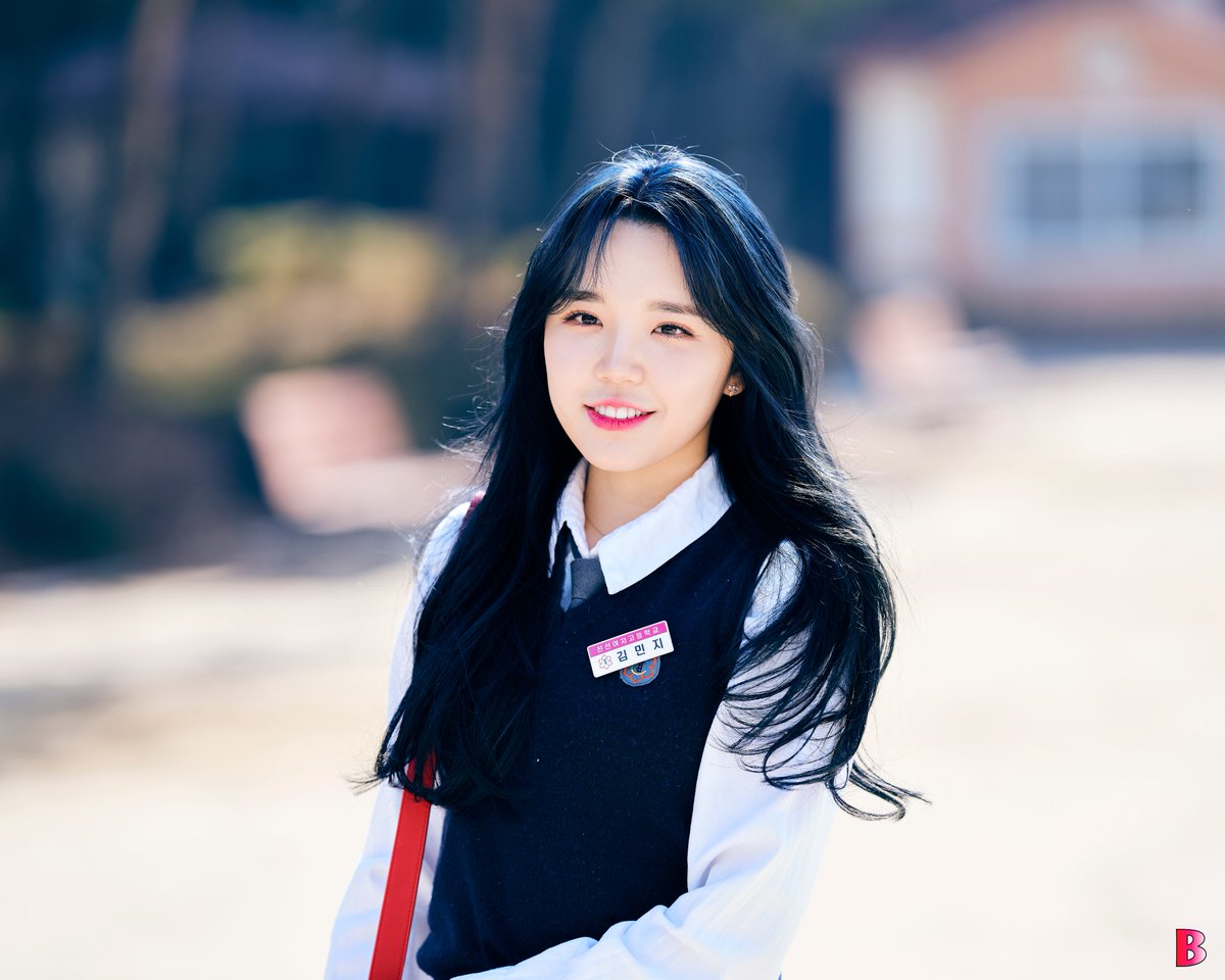 _Brilliant_MJ's tweet photo. 200211 Graduation
📷 KIM MINJI (4)
#MinJi #민지 https://t.co/dJ4EkCS3wf