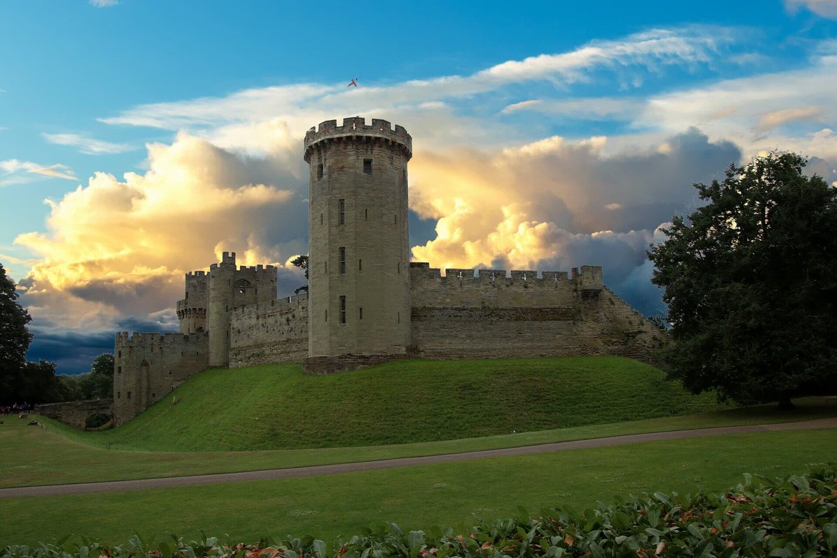 Did you know that we're including a day pass for <a href="/WarwickCastle/">Warwick Castle</a> in our #halfterm offer? Spend the day exploring the castle, then head back to Ettington Chase hotel for a family night where you can continue to make memories to last a lifetime: bit.ly/36KjXBl #memories