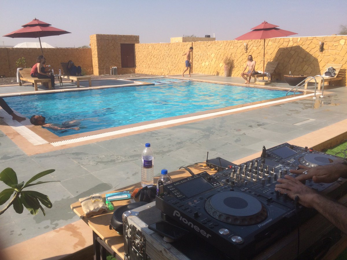 Amazing time at Sandscape festival this week 🤗 much love to the hard working team for making this happen 🙏❤️🙏