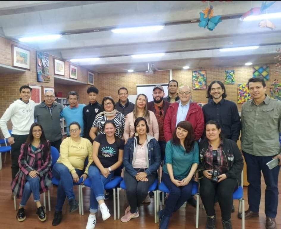 <a href="/subalealaradio/">subalealaradio</a> con el equipo de Docentes, estudiantes y voluntarios que conforman nuestro #Nodolocalradial quiénes ya tienen lista su agenda de trabajo para este 2020.
Escúchanos por subalealaradio.com