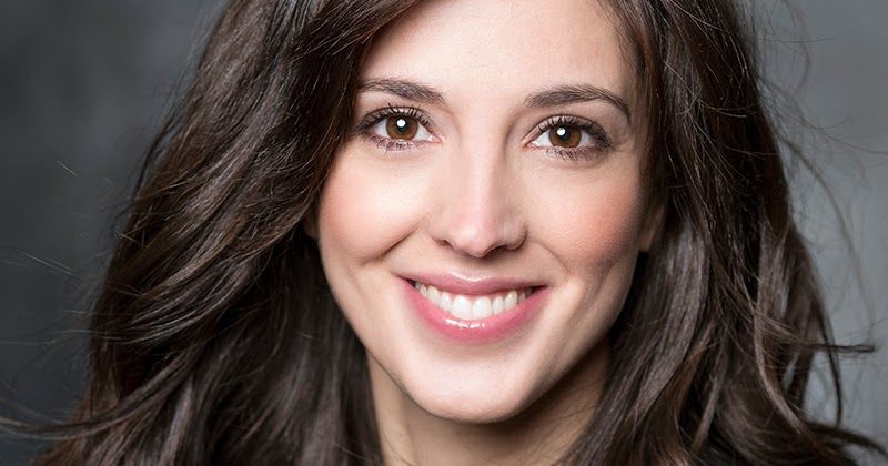 LunesSeriefilos's tweet photo. "Entrevista a Carolina Lapausa (@Carolinalapausa), una actriz de raza con una gran carrera en cine, teatro y televisión. Ahora protagonizada #Perdida, la nueva serie de Atresmedia q está dando mucho que hablar" #Perdida5
No te la pierdas: https://t.co/0nROHHwuNV https://t.co/I6AqpMIQuB