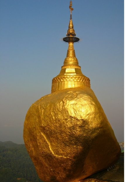 KYAIKTIYO PAGODA AKA THE GOLDEN ROCK, MYANMAR aroundtheworld874937450.wordpress.com/2020/02/12/kya…
