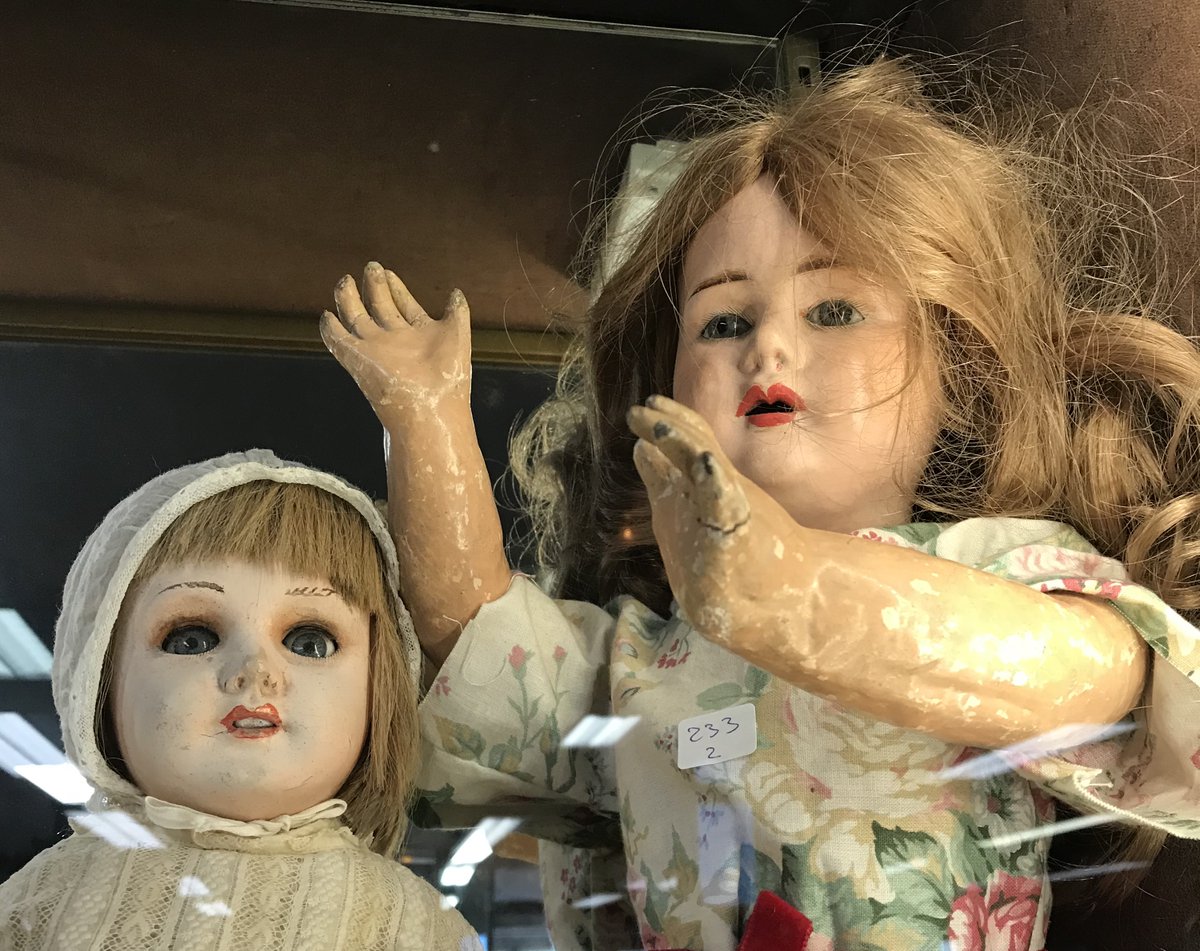 ToledanoEnchere's tweet image. 14h débute l'expo pr notre vente de demain!
L'expert en timbres s'active pour que tout soit prêt ds sa spécialité!Vs ne pouvez-pas vs déplacer, aucun souci, les lots sont visibles en ligne et la vente se déroulera aussi en live!Se faire plaisir assis dans son canapé est possible!