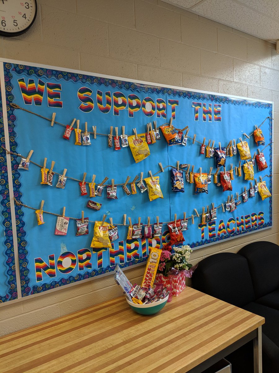 rtatetvdsb's tweet photo. Thanks for the warm welcome back to school this morning! https://t.co/7v2Kq02xBx