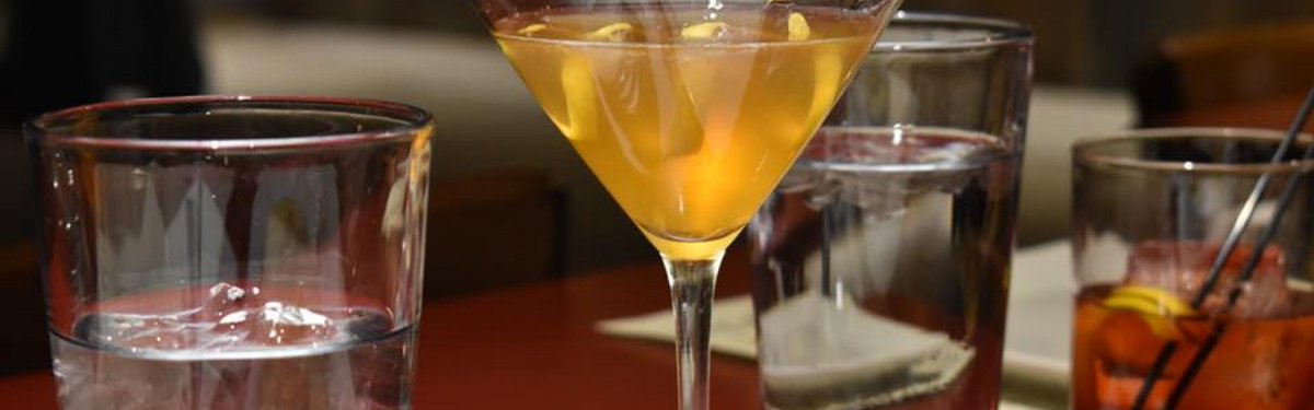 Who knew? Read up on history, hooch, and some seriously happening #cocktail recipes in the #ShenandoahValley visitwaynesboro.net/stories/detail… <a href="/VisitWaynesboro/">Visit Waynesboro VA</a> @SBackDistillery <a href="/beerwerkstrail/">ShenandoahBeerwerks</a> <a href="/WilsonPresLib/">Wilson Pres Library</a> <a href="/VisitVirginia/">visitvirginia</a> #prohibition #drinking #drinklocal