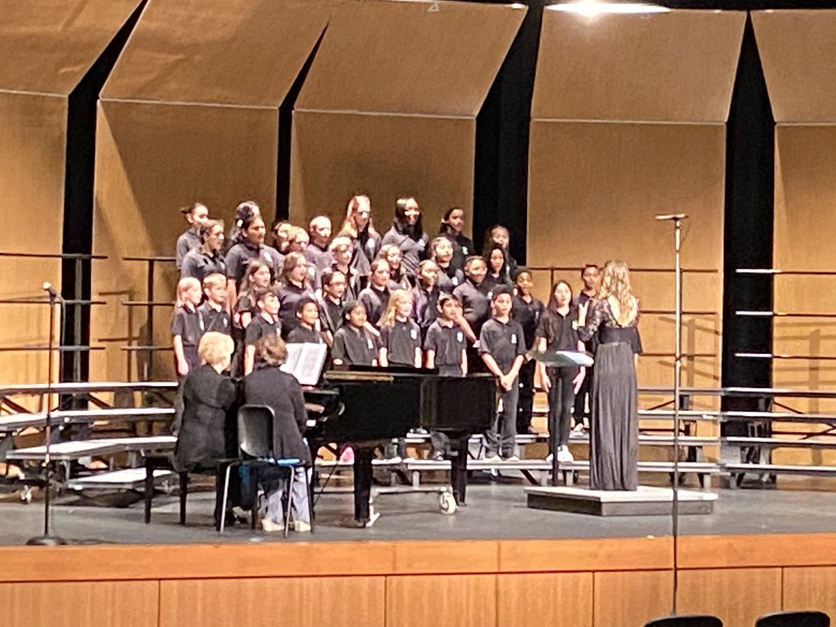 Hayes Elementary Chorus shared their singing talents today on Day 3 of Elementary Choral Festival!! <a href="/ccsd_inst_mus/">Cobb Instrumental Music</a> @LauraLaQuaglia <a href="/ARTwithJessica/">Jessica Espinoza, Ed.D</a> @HayesESMusic @digitalcobb <a href="/CobbSchools/">Cobb County Schools</a> #ccsdross #cobbperforms