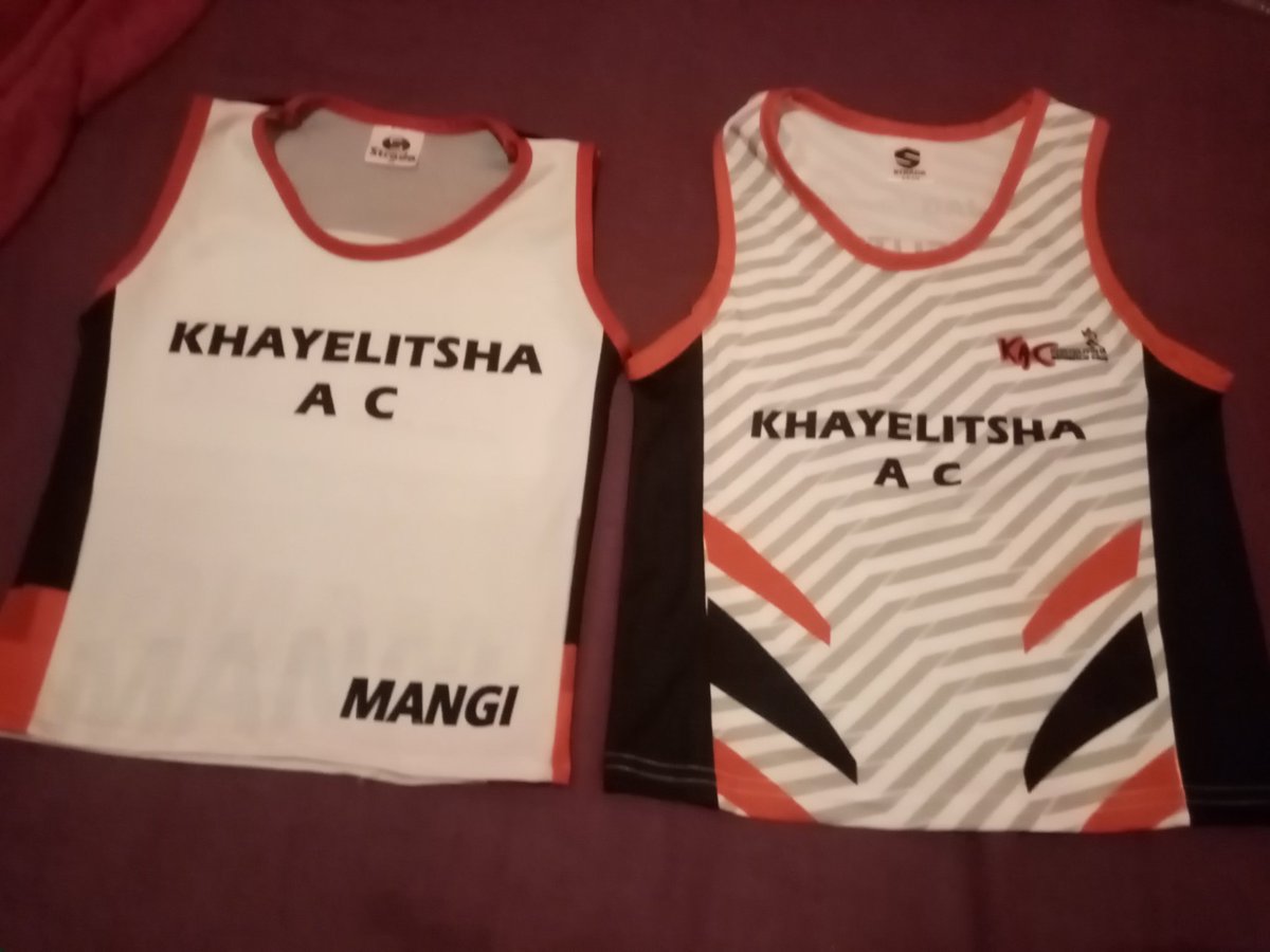 TitaMcunukelwa's tweet photo. #KACbaby finally got his vest 💃
out with the old, in with the new 🙂
here's to more fun runs 🏃‍♂️

#Running 
#KACbaby 
#KACtoddler 
#TopRunner 
#FunRunner 
#MamasBaby 
Cc @khayelitshaAC https://t.co/xq4iY8XgMg