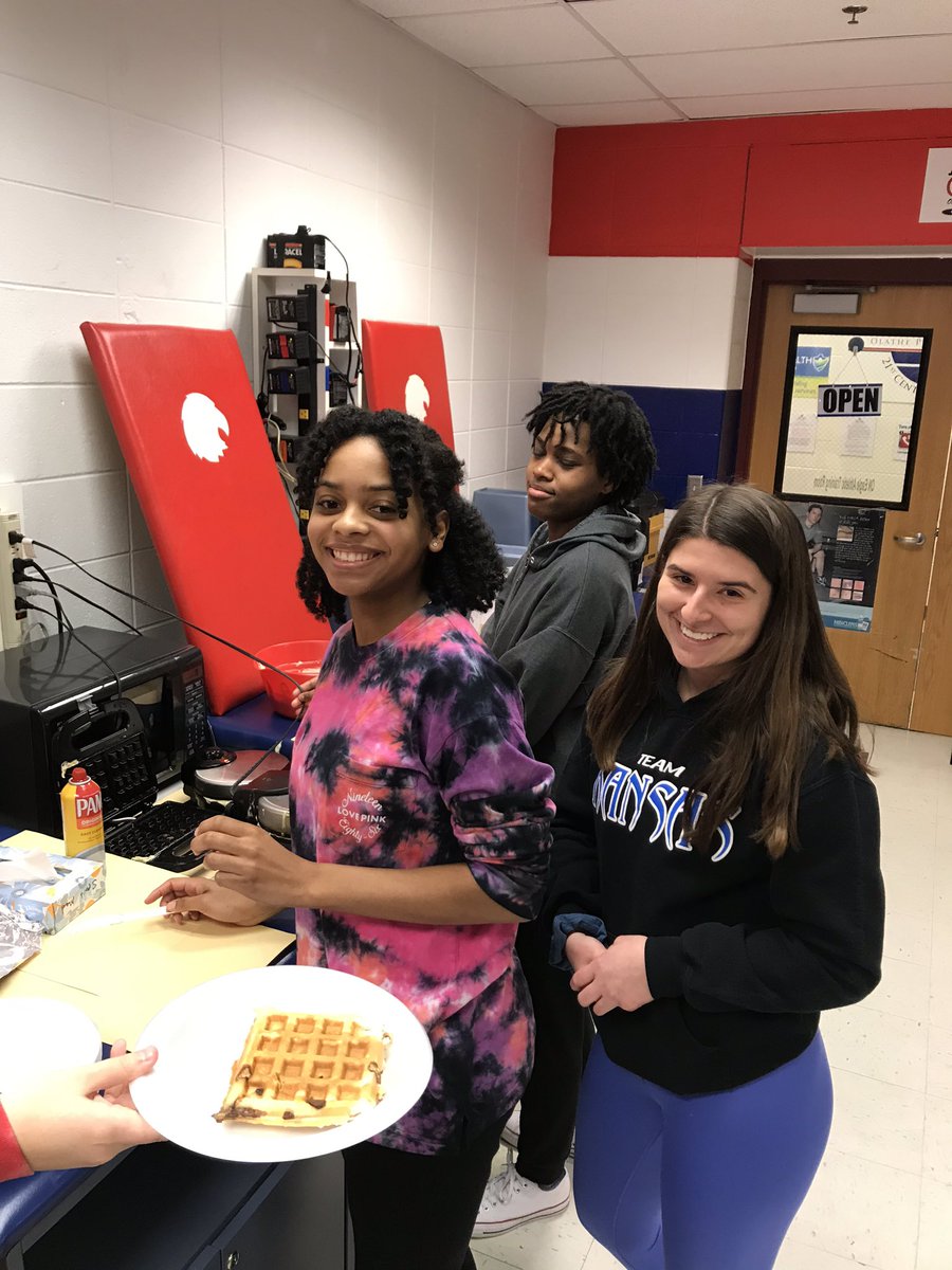 OlatheSportsMed's tweet photo. We will never know HOW the Square vs Round Waffle Debated STARTED, but 4evr gr8ful 4 WAFFLE WEDNESDAY! ❤️🦅 Raina and Mel and Nebraska @ONSportsMedBC @Olathe21st @JasonHermanON https://t.co/6LF3HoHsGf