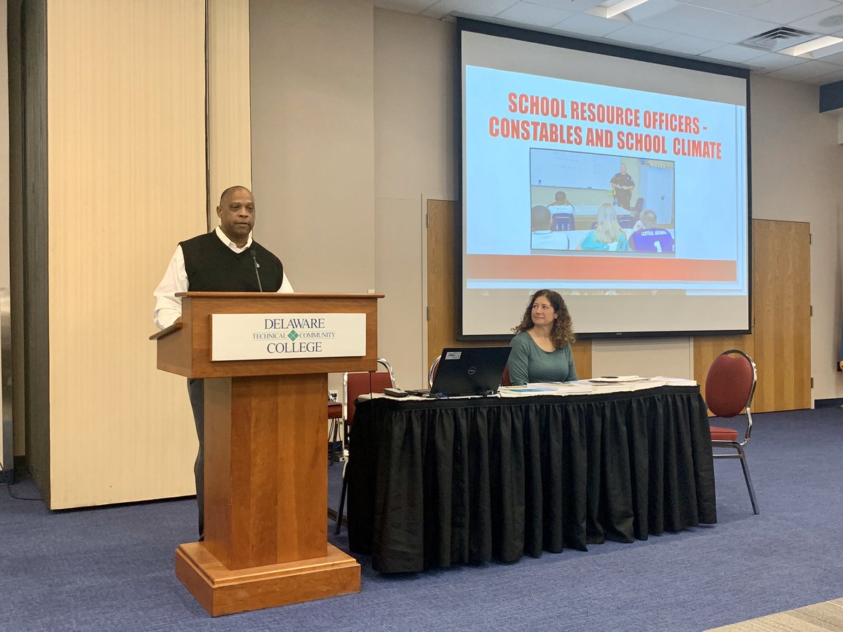 CaitlinBest_CSD's tweet photo. Colonial’s lead constable Jeff Hale presenting at the DE-PBS Secondary Forum on Utilizing SROs for Building School Climate! @ColonialSDstrct @DelawarePBS #powerofweCSD #SecondaryForum https://t.co/ooEgsAkeET
