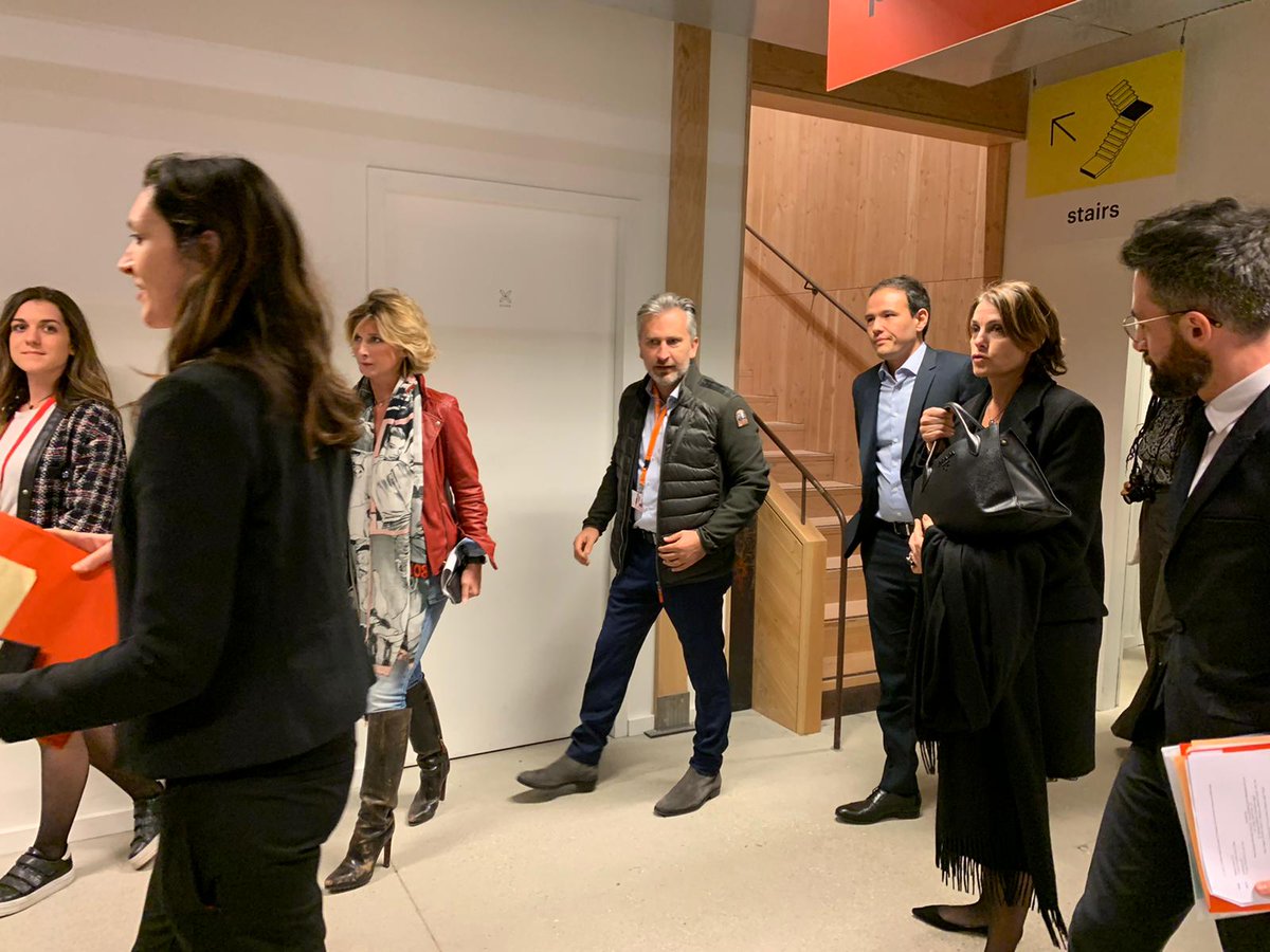 FrenchTechOneLS's tweet photo. Arrivée de @cedric_o à @H7lyon pour des temps d'échanges, une visite des lieux par @CedDenoyel et présentation de startups locales accompagnées par trois programmes @LaFrenchTech.
#lafrenchtech 

Retrouvez ces moments en direct ⬇️ https://t.co/La6JrN4Bm0