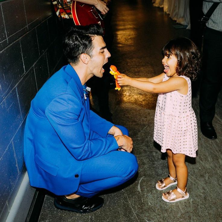 nickjonasshelf's tweet image. Eu não tô preparada