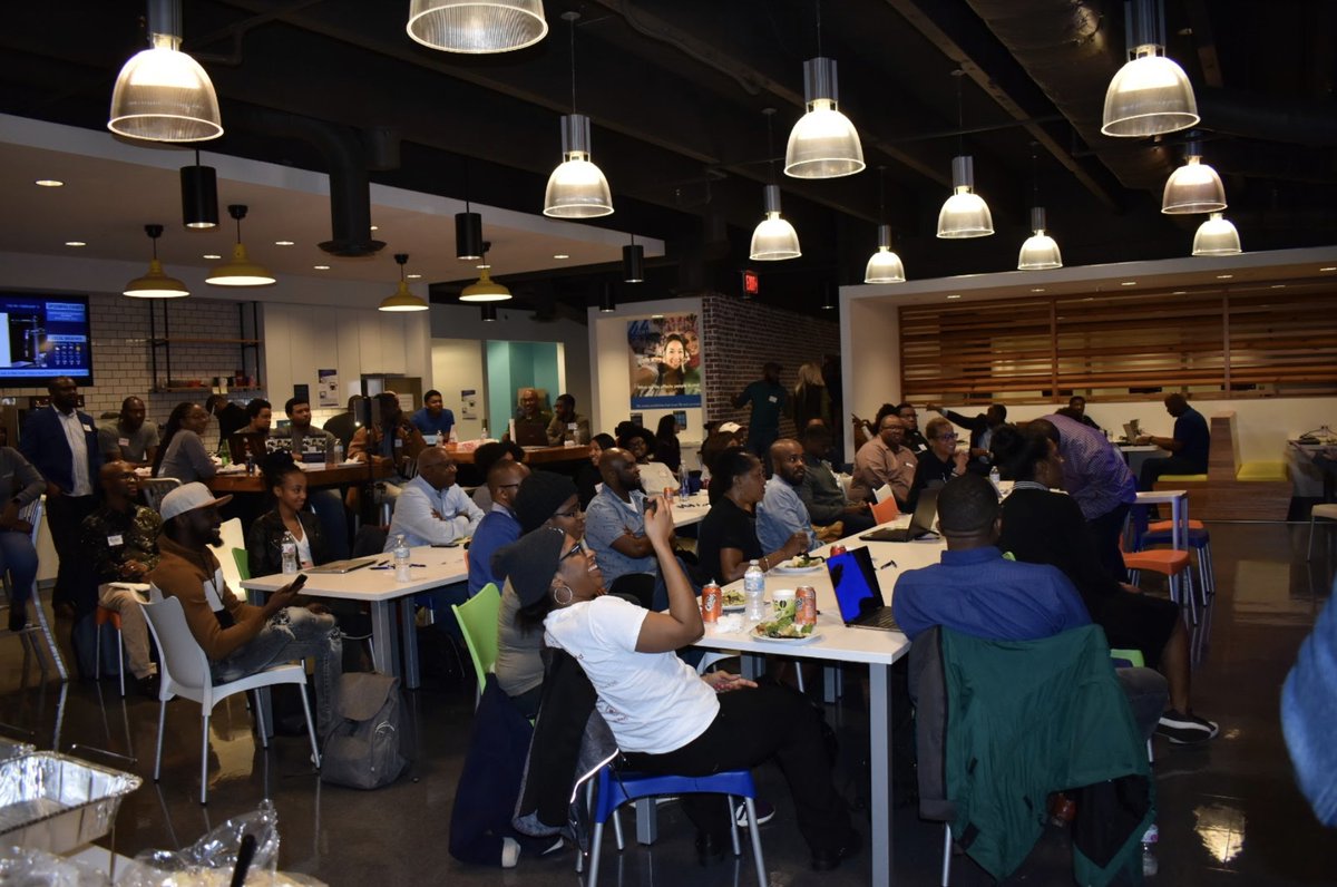 ManhAssocNews's tweet image. Our ATL team was happy to host #CodingWhileBlack last night for a panel series by @techsofcolor, an organization focused on cultivating diversity in the IT community –– check them out! #GraphQL #LifeAtManh