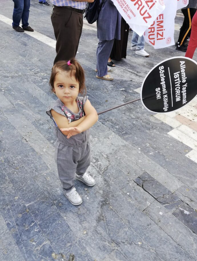 #ZiyaHcmÇocuklarımızİçin diye bekleyen öğretmen arkadaşlarımızın mağduriyetlerinin ortadan kaldırılmasının çözümü İl-İlçe emri verilmesidir sayın bakanım #ziyaselcuk
#hmzaydg