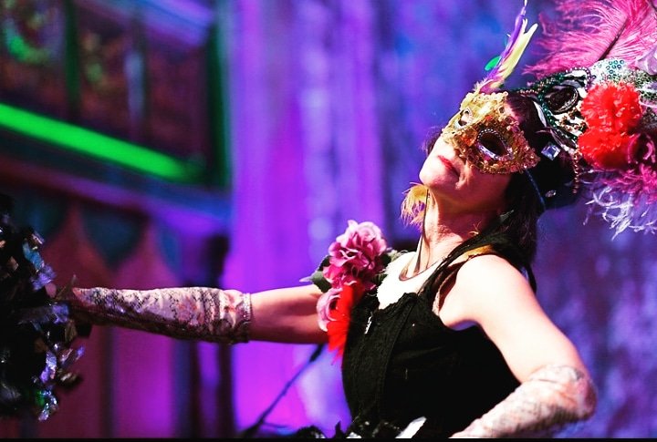 FIGMENTNYC (@figmentnyc) on Twitter photo On the 6th of March, our Friends and Family <a href="/FatFriday_NYC/">Fat Friday</a> is having their annual Masquerade Party!
Come out and support a wonderful participatory arts event that benefits many non-profit organizations in NYC and NOLA. 🎉 #fatfridaynyc🎭
fatfriday.nyc/tickets/ On the 6th of March, our Friends and Family <a href="/FatFriday_NYC/">Fat Friday</a> is having their annual Masquerade Party!
Come out and support a wonderful participatory arts event that benefits many non-profit organizations in NYC and NOLA. 🎉 #fatfridaynyc🎭
fatfriday.nyc/tickets/