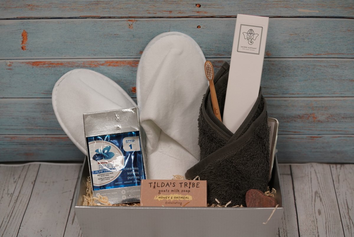 Why not stay in and relax with our brand new pamper hamper? We have a limited number available so don't miss out! 

#pamperhamper #pamper #pampering #hamper #yorkshirehampers #northyorkshire <a href="/TildasTribe/">Tildas Tribe</a>