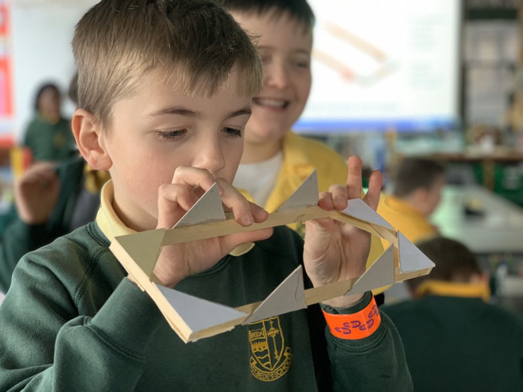 Gavin_Sharp_73's tweet photo. Great afternoon in class 7 working on our cars. This crew love their @primaryengineer project and are starting to think like #youngengineers #STEM @laura_primary @AMRCSTEM @AMRCtraining https://t.co/CqUDFSoIJH
