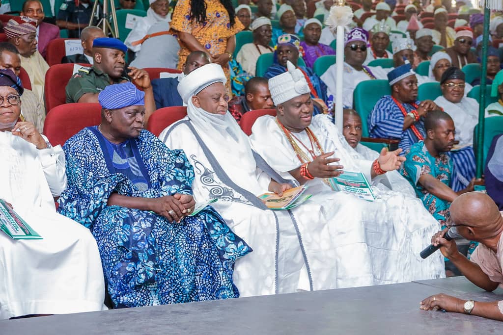 GboyegaOyetola's tweet photo. Ensuring that our State &amp; Nigeria as a whole is safe &amp; secure is a collective responsibility of all. I was, therefore, pleased to attend &amp; declare open the National Summit on Security organised by the Centre for Black Culture &amp; International Understanding, held in Osogbo. https://t.co/MCXOv7PKtv