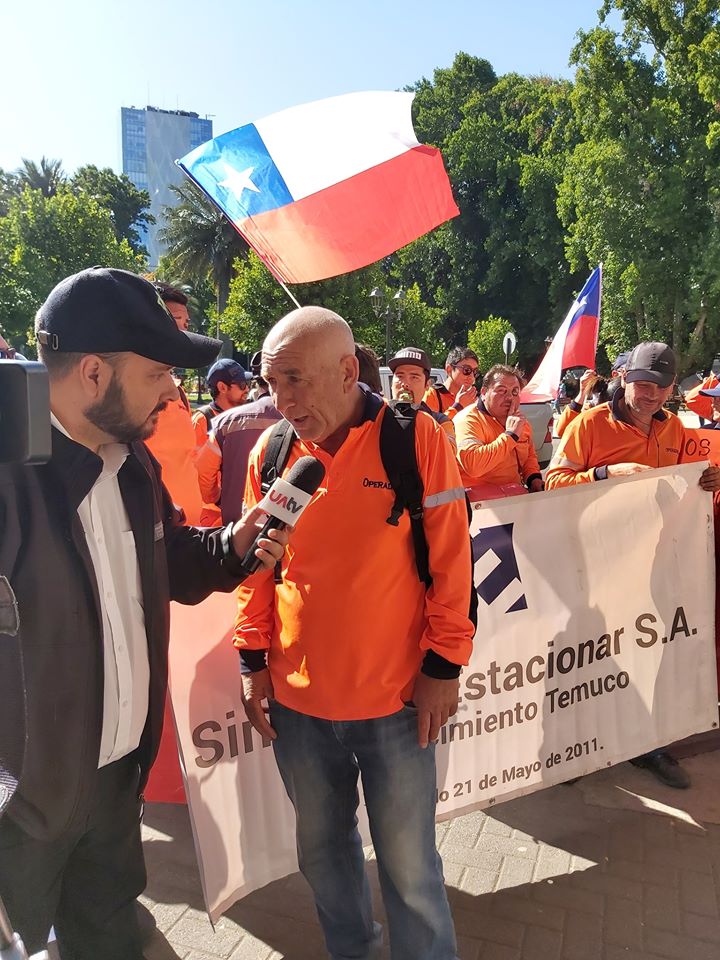 cuttarapaca's tweet photo. nto apoyo trabajador@s Sindicato Estacionar SA parquimetros de Temuco, en su 5º día de huelga
Como siempre empresas abusivas con ganancias millonarias a costa de desigualdad y de mantener trabajador@s al filo de la linea de la linea de la pobreza.
ARRIBA LOS QUE LUCHAN @Cutchile https://t.co/gJnvpJ5oy2