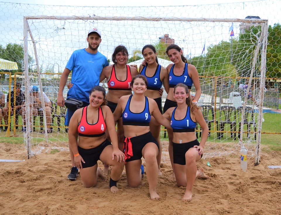 #Handball 🤾‍♀️¡Campeonas! 🔵🔴 El equipo femenino logró el torneo Arena 1000 organizado por <a href="/AsBalNor/">As.Bal.Nor.</a> el fin de semana pasado en <a href="/RegatasSN/">Club Regatas SN</a> 
👍 Clasificaron a #CopaArgentina que se disputará del 28/2 al 1/3, en El Cóndor, Río Negro 🏆