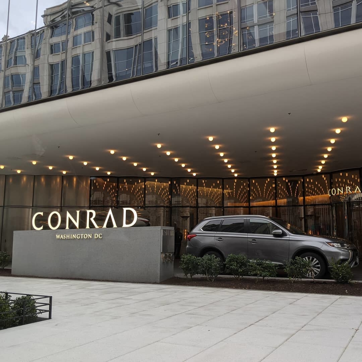 As soon as you arrive, the long weekend begins. We’ll save you a seat at Estuary. 

(Photo Credit: <a href="/wizzylizz/">Lizzy</a>)