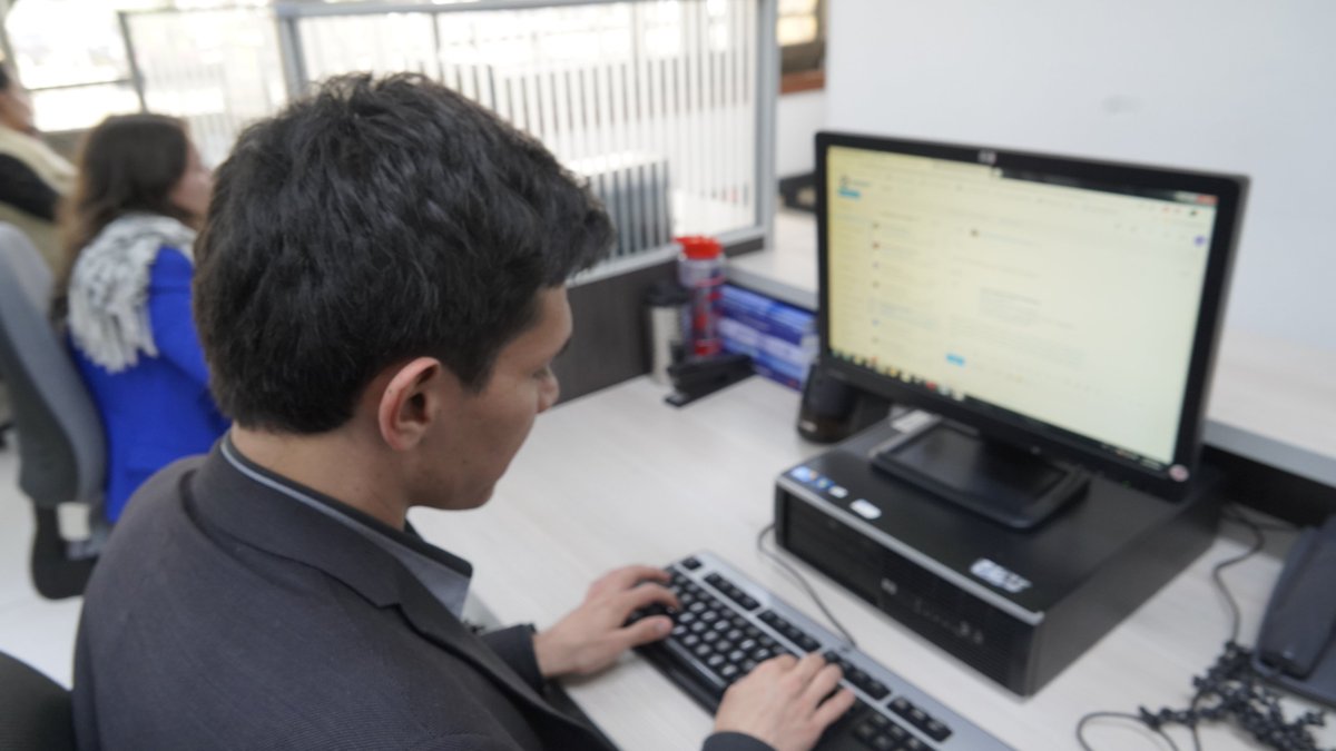 SSociedades's tweet photo. #AEstaHora| damos inicio a nuestro #ForoInteractivo sobre servicios de atención al ciudadano.
Nuestros agentes resolverán virtualmente sus inquietudes sobre los trámites y servicios que presta la @SSociedades
Ingrese➡️💬 https://t.co/RB7Cw7Jw70 https://t.co/d4w4HESF0S