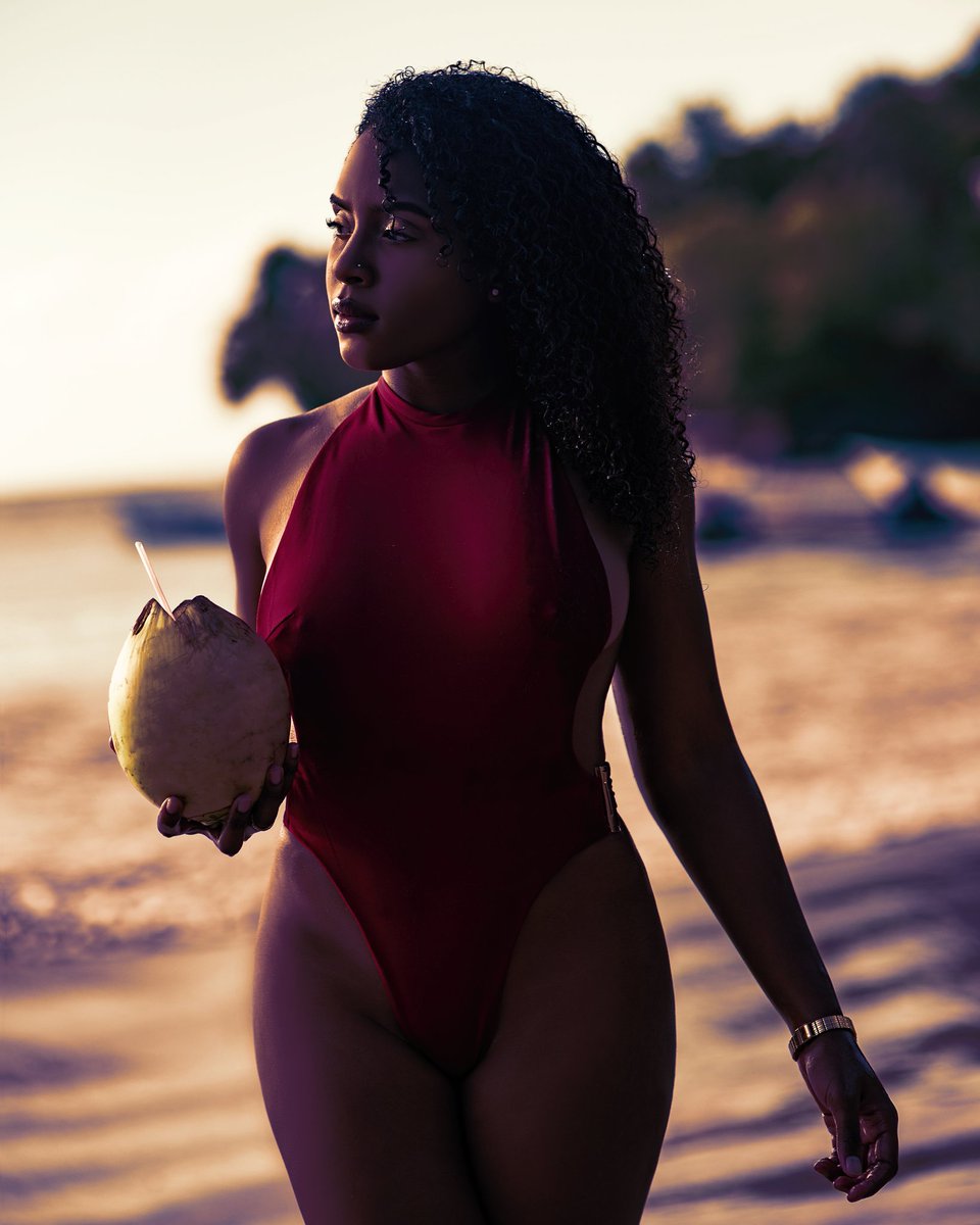 🔸 @abigailbonas 🔸
·
·
·
#85mm #headshot #melaninpoppin #trinidad #brownskin #blackbombshells #blackbeauty #lascuevasbeach #portraitphotography  #curlyhair  #paradise #portraitpage #trini #maracasbeach #868 #frequencyseparation #portofspain #beauty #rebeljayvisuals