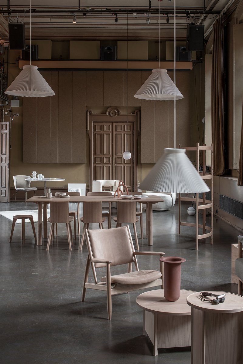 During last week at Stockholm Design Week we launched the new Summit Lounge Chair and the Lattice Dining Table in collaboration with Ariake.