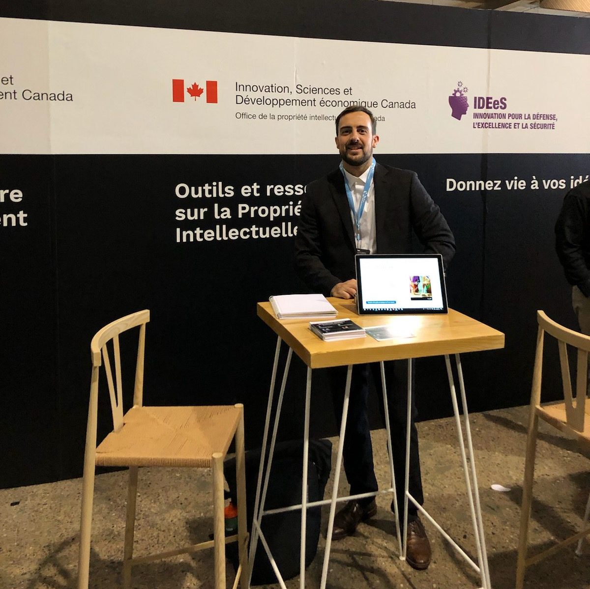 OPIC_Canada's tweet photo. Aujourd’hui et demain, nous serons à Expo Entrepreneurs 2020 à la Place Bonaventure, à Montréal. Venez rencontrer nos conseillers en PI @GenestXavier et @Caro_Lefebvre70 pour savoir pourquoi protéger votre PI peut aider votre #entreprise à prospérer. @EntrepreneursQC #EE20 https://t.co/tdJYSNobFA