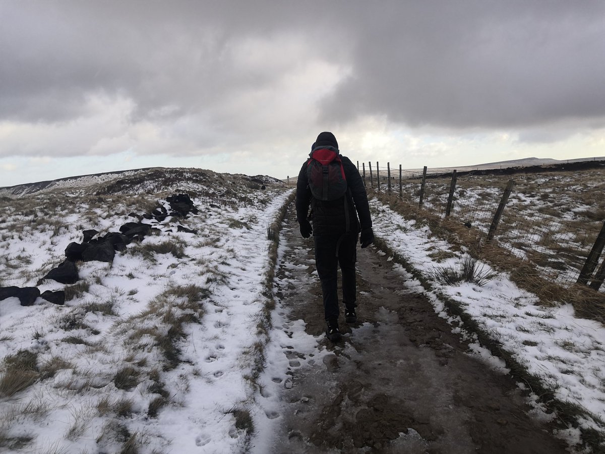 outdoor_summit's tweet photo. Crazy weather but the group still enjoyed getting out on the tops in the snow on a hike to Marsden. #outdoors #outdooreducation #outdoored @TamesidePRS https://t.co/exHOxhzRq5