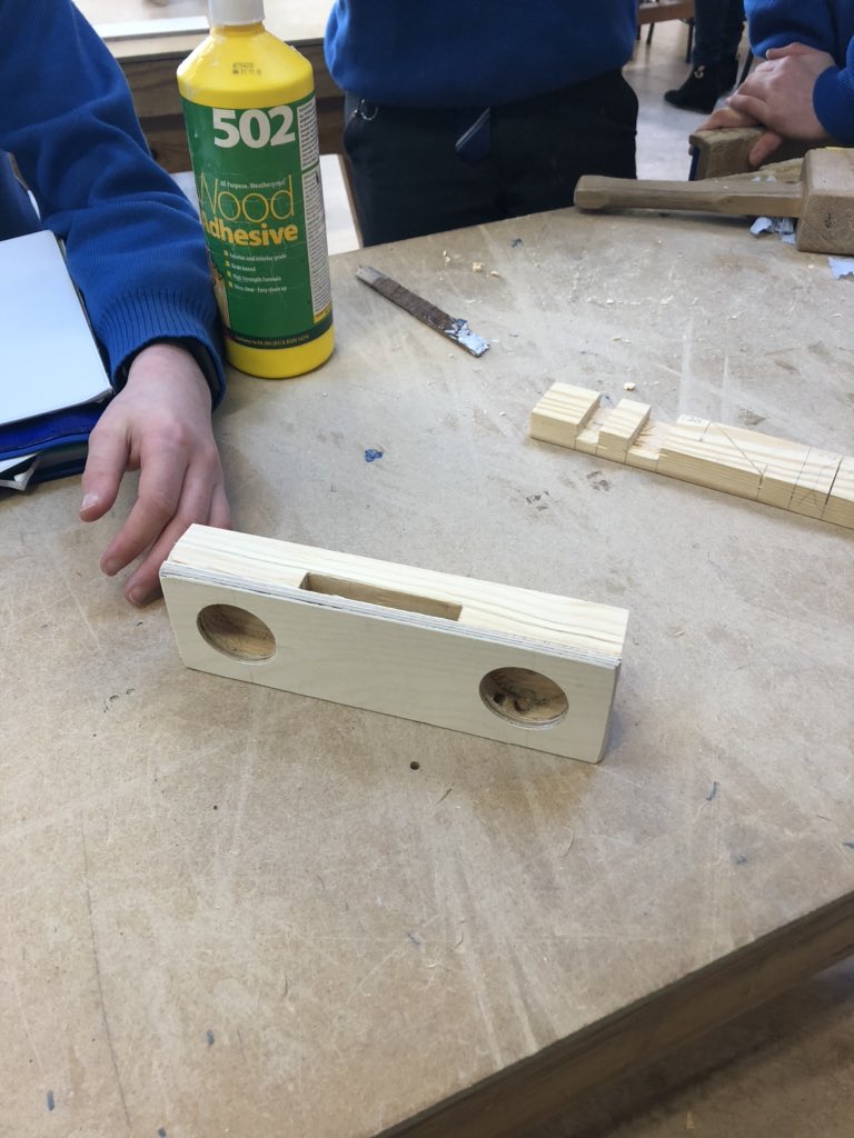 CicWood's tweet photo. 1sy years are busy this morning trying to get their Wooden amplified speakers finished for the midterm break👌🔊✏️🔨#design #music #woodtech https://t.co/OrSHJvdWap
