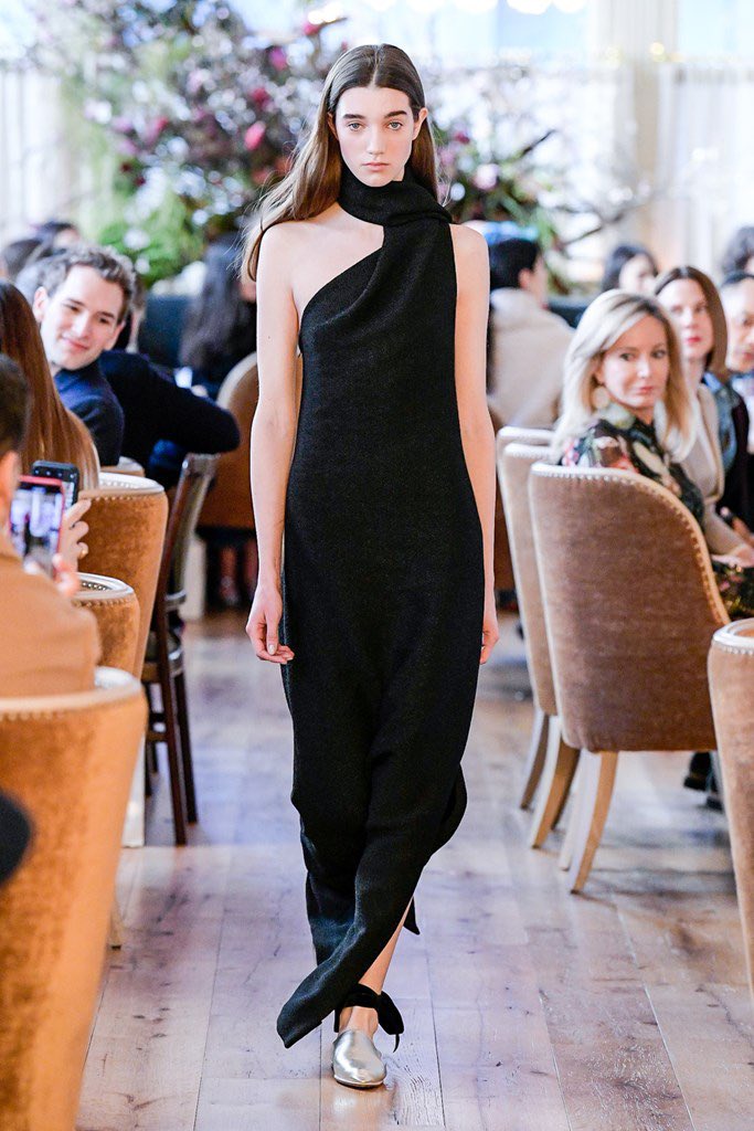 HerietTmodels's tweet photo. Heriettgirl stunning Natalia T for Adam Lippes Ready To Wear Fall Winter 2020 @adamlippes π€©β¨ #heriettface #newyorkfashionweek #nycfw #newyork #usa #hmlife #heriettmodels @natalia_trnkova β₯οΈ https://t.co/J474kVXXFz
