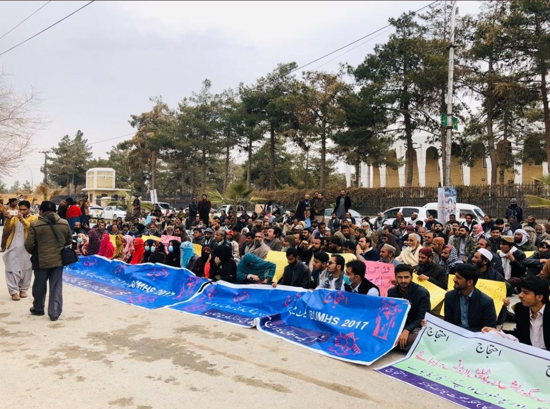 Bolani_Baloch's tweet image. Unconscious @jam_kamal
#ReleaseBMCStudents
#WeNeedEducation
#SayNo2Dangeon
#saveeducation
#savebalochistan
#shameGovtofBalochistan
#StandwithBMCStudents
@Senator_Baloch @sakhtarmengal @HamidMirPAK @SaleemKhanSafi